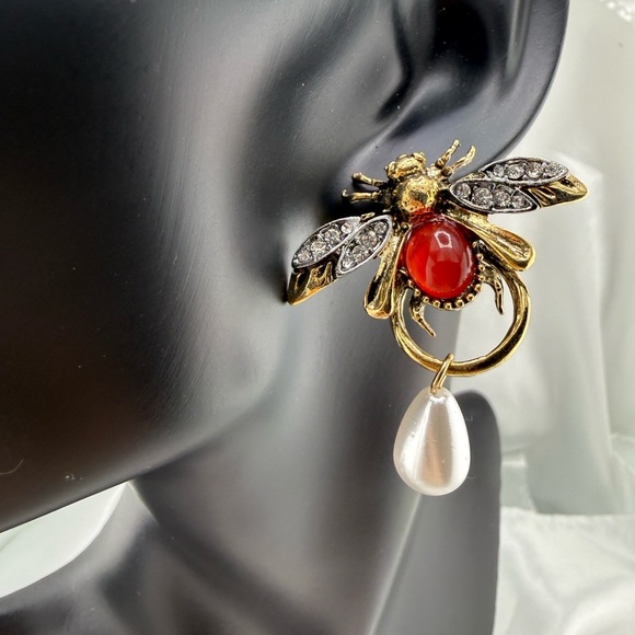 Zara Gold and Red queen Bee Earrings with Pearl Drop - Picture 5 of 8